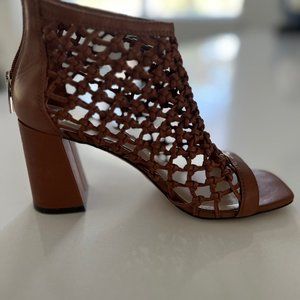 Vince Camuto Sandal, Lace Up, 6.5 (37 EU)